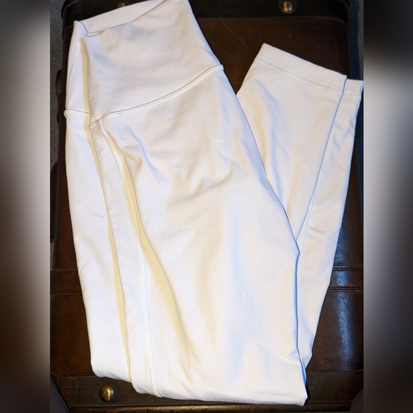 lululemon athletica Pants - EUC Lululemon Wunder Under Leggings